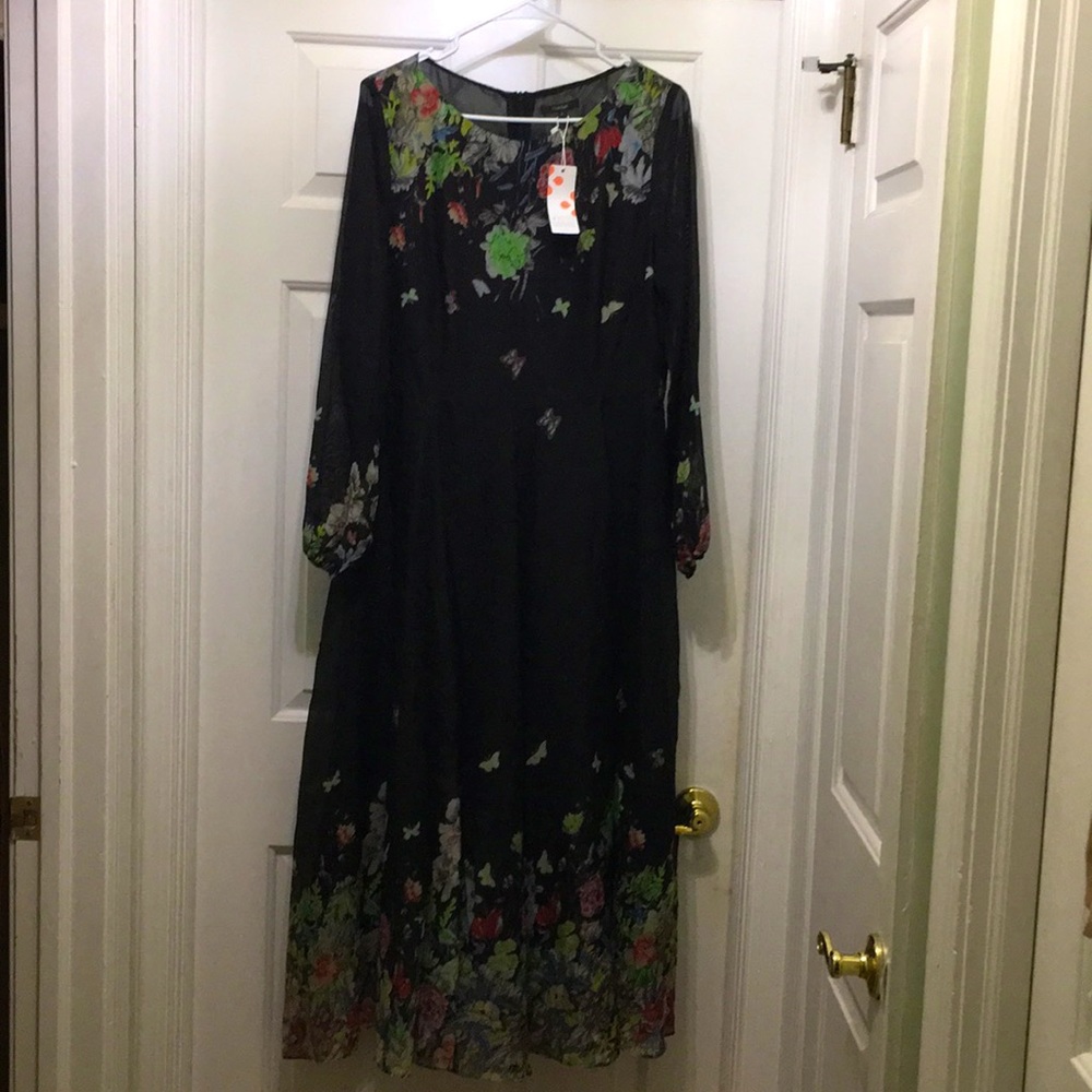 Long-sleeve dress/black & floral